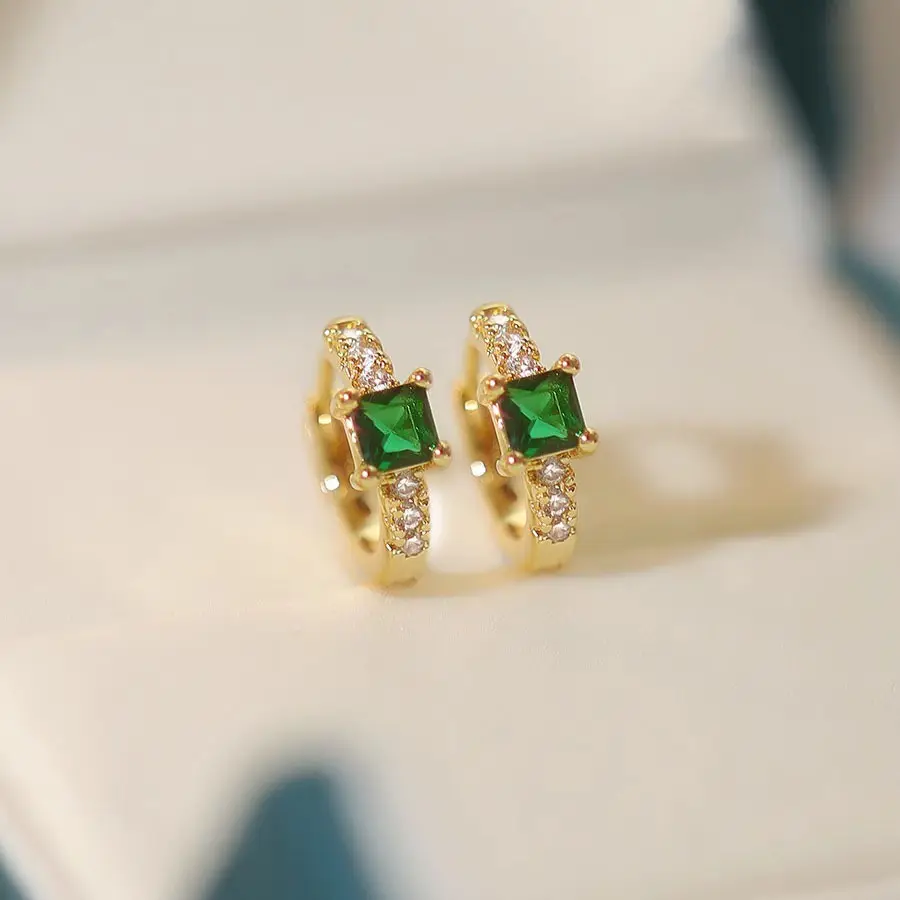 Emerald Zircon hoop earring 925s